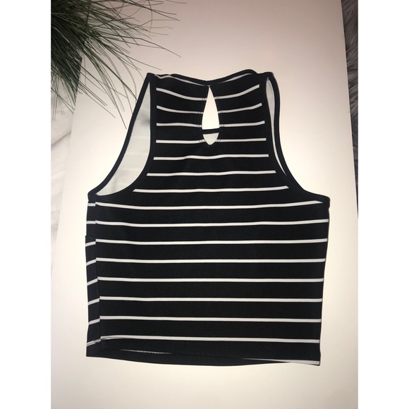 2 piece Decree Crop top and Mini Skirt - Picture 5 of 5